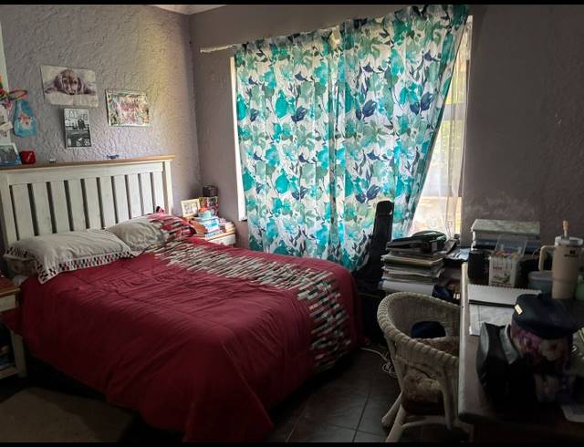 5 BEDROOM FREEHOLD FOR SALE IN CROYDON